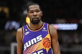 包含NBA总决赛转会期再迎强敌，法兰克福手感冰凉，主帅态度：管理层满意，更衣室氛围转暖的词条-开云在线