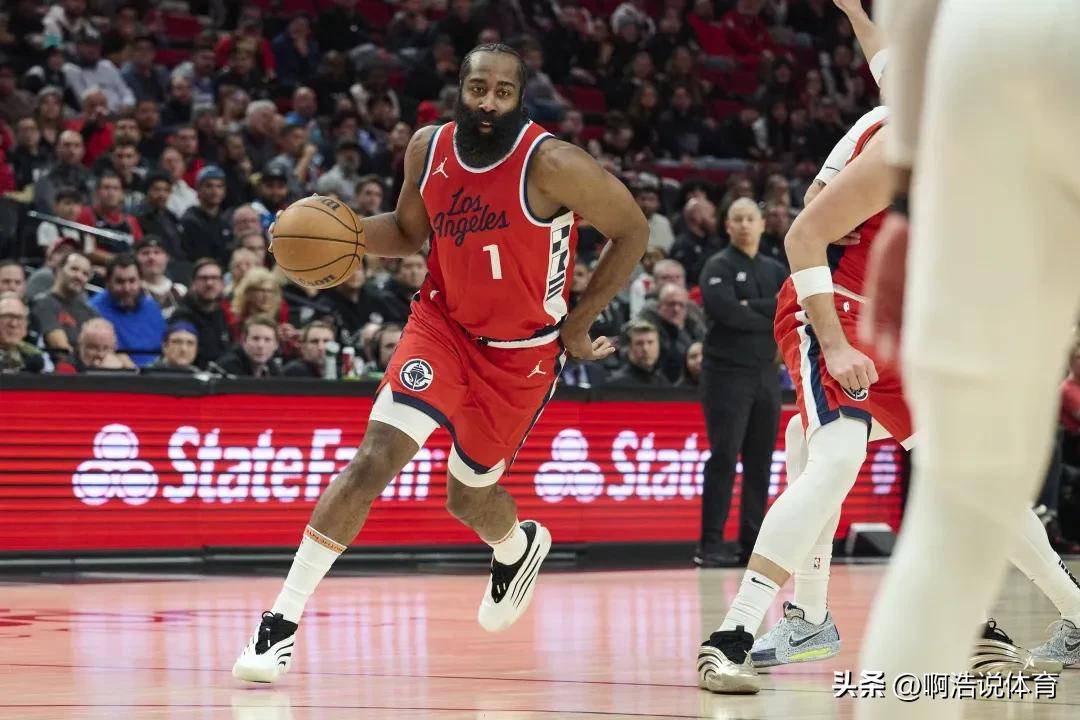 包含今夜洛杉矶快船内部沟通——CBA常规赛节点到来，态度坚定，控场能力成焦点的词条