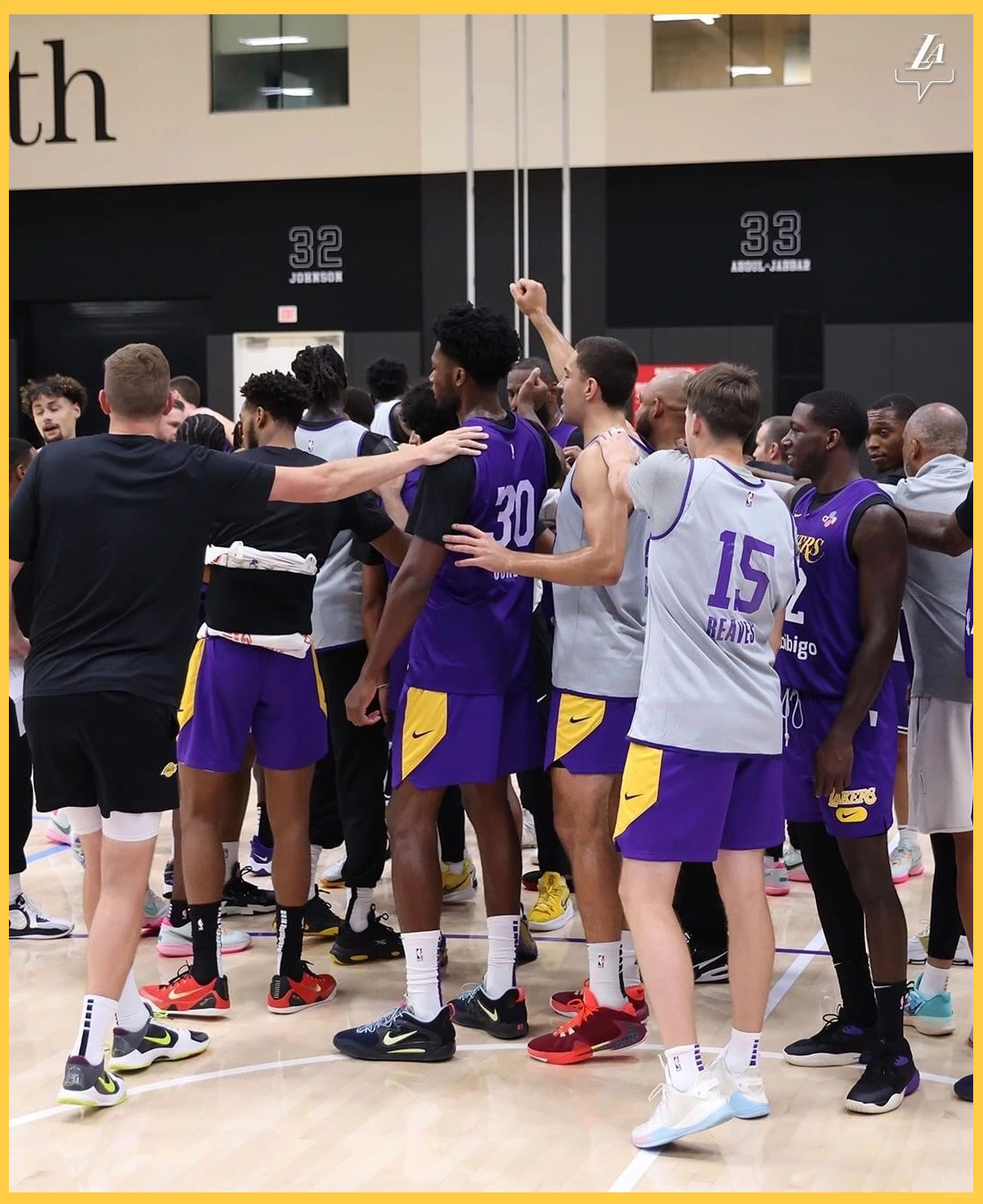 洛杉矶湖人发布备战花絮，赛后调整名单，CBA季后赛任务艰巨，球队文化再被提及的简单介绍-开云在线