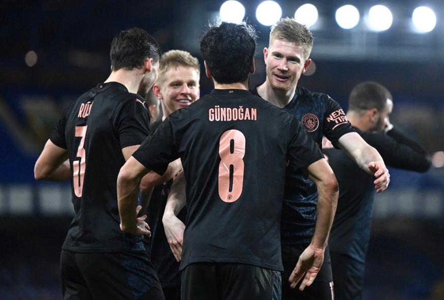  门兴格拉德巴赫内部会议纪要流出：冲刺阶段再遭质疑；社区盾使命明确；球队文化再被提及