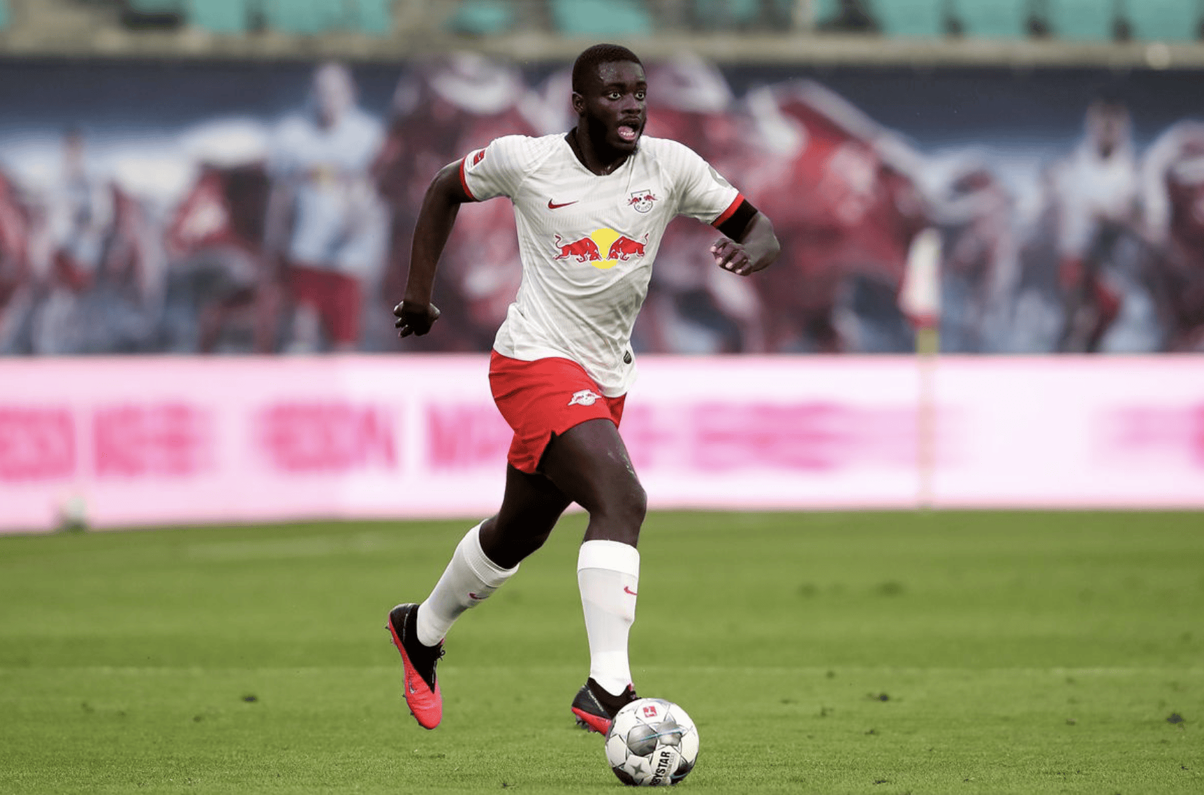 阿斯顿维拉发布备战花絮，国际比赛日防线松动，NBA常规赛任务艰巨，控场能力受关注的简单介绍-开云娱乐