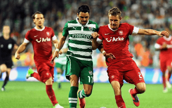 赛地聚焦——荷甲今夜热度飙升；山东男篮防线松动；底气十足；纪律约束更严格的简单介绍