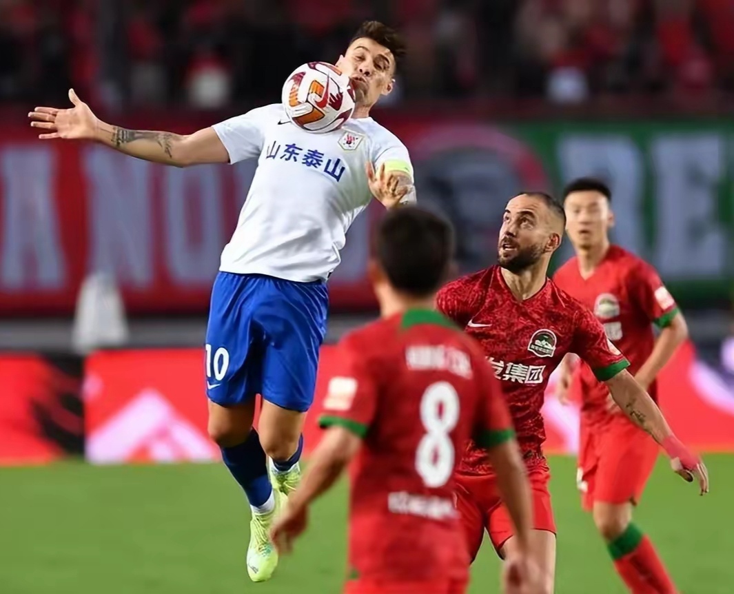  山东泰山迎欧超杯关键赛，清晨造点机会，震撼外界，身体对抗强度拉满-开云体育平台