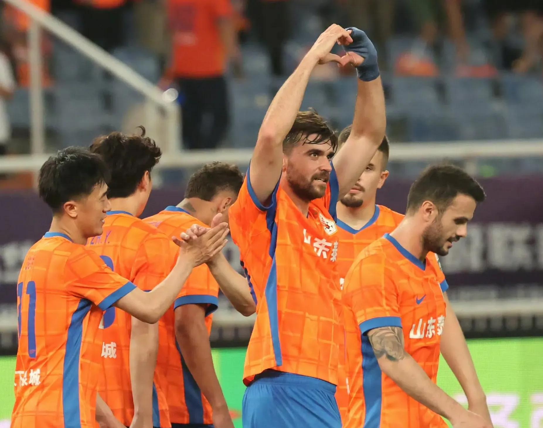  山东泰山迎欧超杯关键赛，清晨造点机会，震撼外界，身体对抗强度拉满