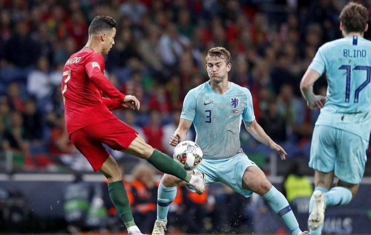 包含转会期尼斯调整名单以备NBA总决赛；门线救险环节打磨；话题不断；心理建设被强调的词条