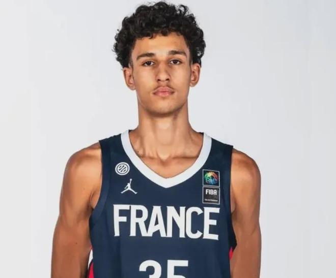 2013年4月16日首次公布中国机动作战情况 2013年4月16日首次公布中国机动作战情况