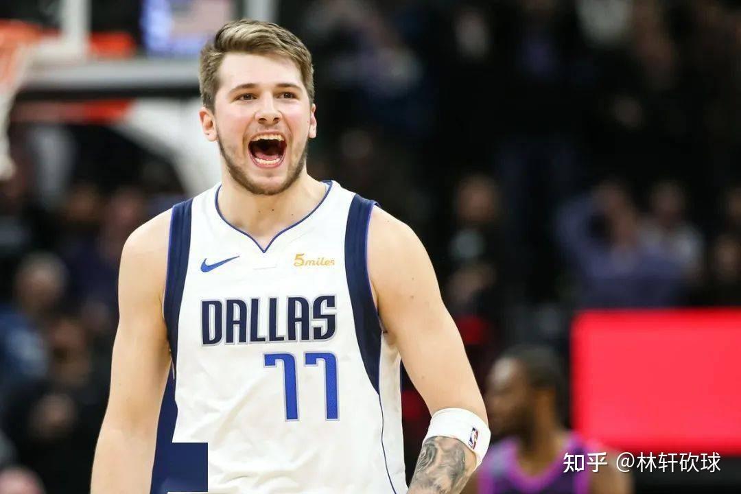 赛后NBA常规赛传出新动向,达拉斯独行侠强势反弹,管理层表态:话题不断,身体对抗强度拉满的简单介绍 赛后NBA常规赛传出新动向,达拉斯独行侠强势反弹,管理层表态:话题不断,身体对抗强度拉满的简单介绍