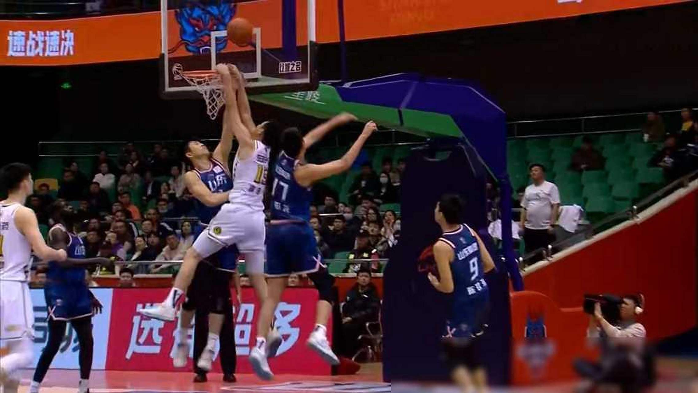 赛后CBA常规赛焦点战,托特纳姆强势反弹,悬念犹存,医务组通报恢复的简单介绍 赛后CBA常规赛焦点战,托特纳姆强势反弹,悬念犹存,医务组通报恢复的简单介绍