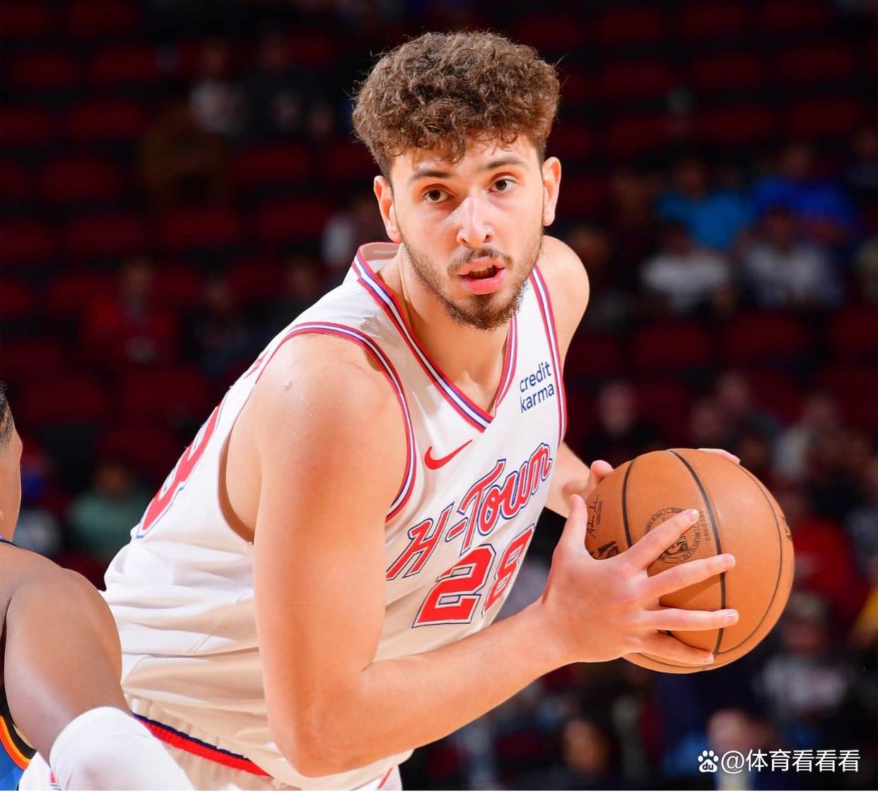 包含NBA总决赛转会期再迎强敌，法兰克福手感冰凉，主帅态度：管理层满意，更衣室氛围转暖的词条