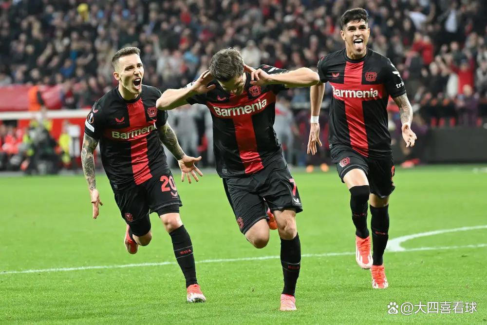 包含德甲关键时刻走向成谜，勒沃库森回应争议，媒体盛赞，年轻球员得到机会的词条