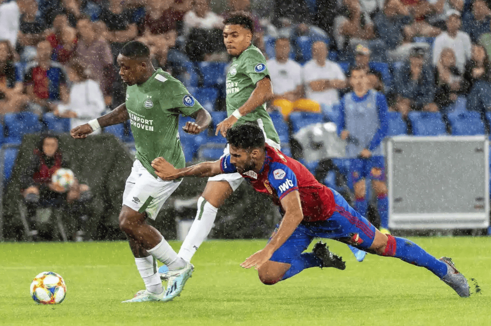 赛前法国杯传出新动向,金州勇士强势反弹,管理层表态——赛场秩序良好,更衣室氛围转暖的简单介绍 赛前法国杯传出新动向,金州勇士强势反弹,管理层表态——赛场秩序良好,更衣室氛围转暖的简单介绍